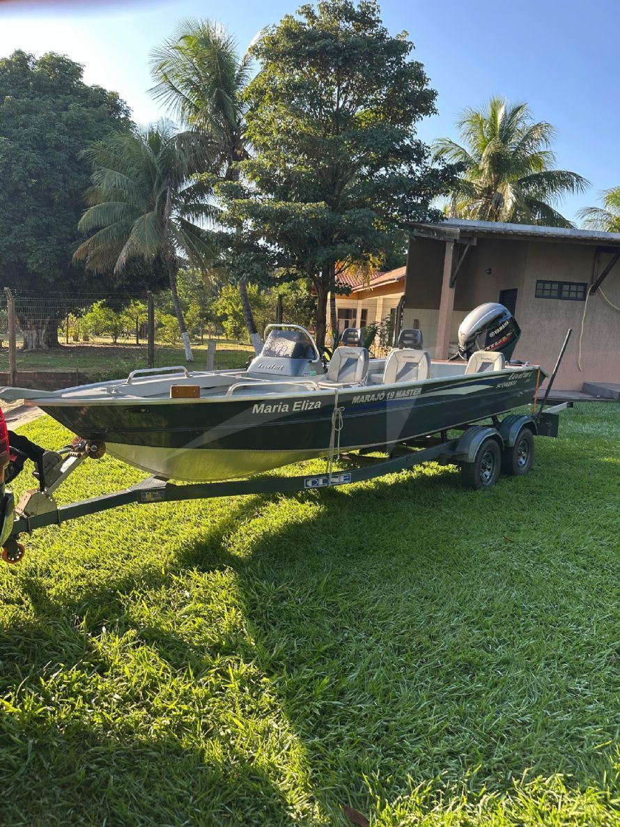 Lancha Levefort Marajó 19 Master (2023) 75 Hrs - Motor Yamaha 115hp VMAX + Carreta ODNE trucada Lj